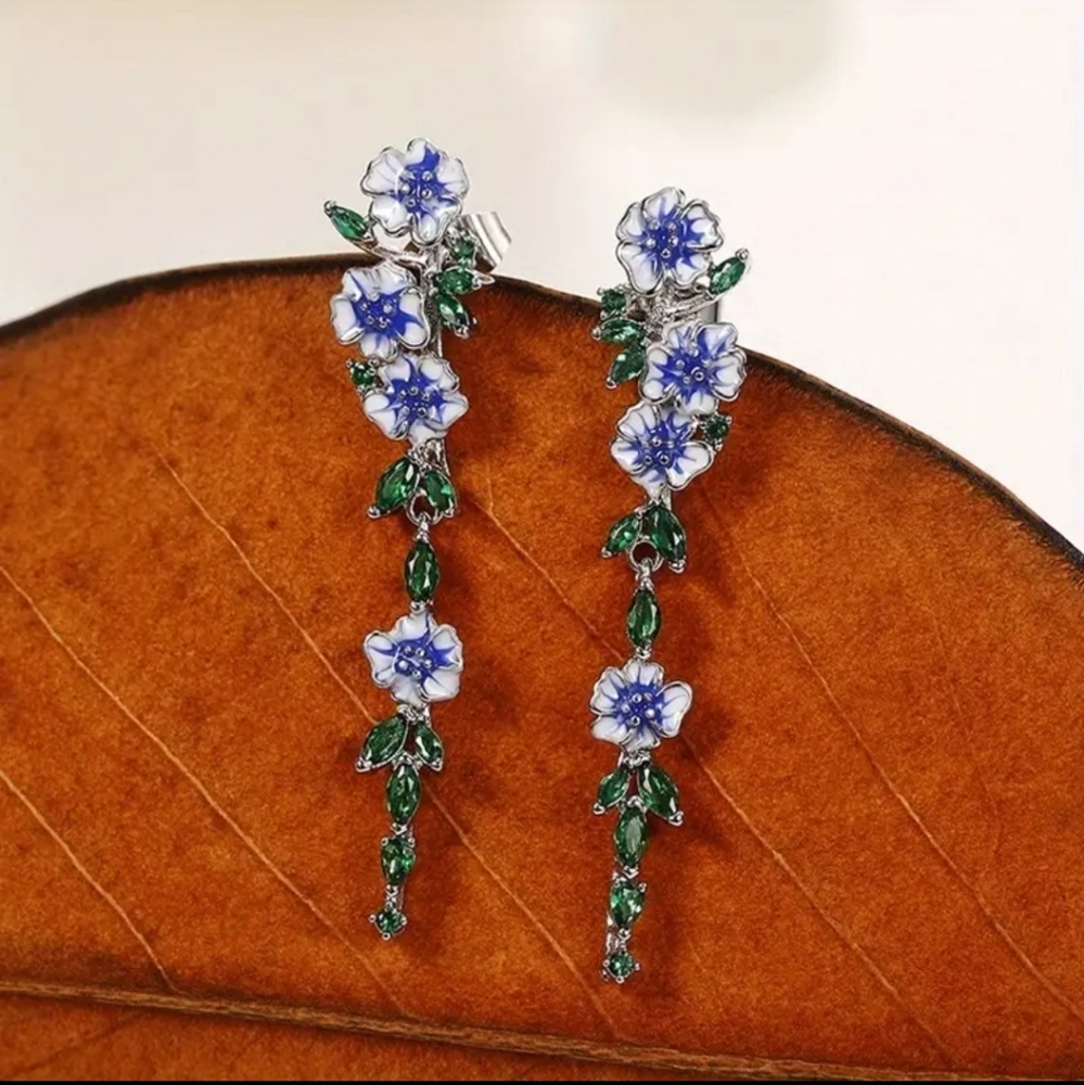 Silver Plated Blue Lily Flower Dangle Drop Earrings. - Picture 7 of 7